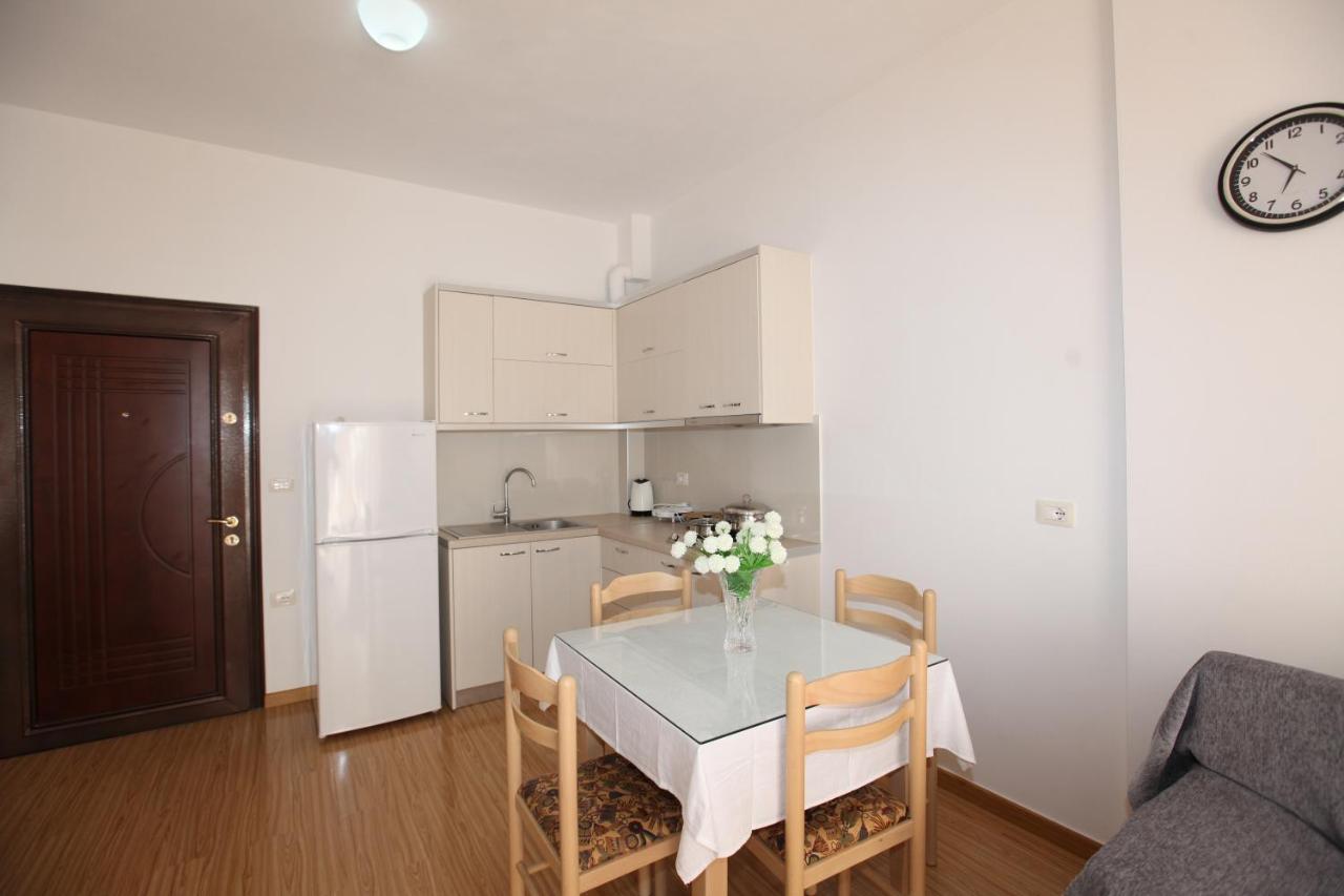 Teo Apartaments Саранда Экстерьер фото