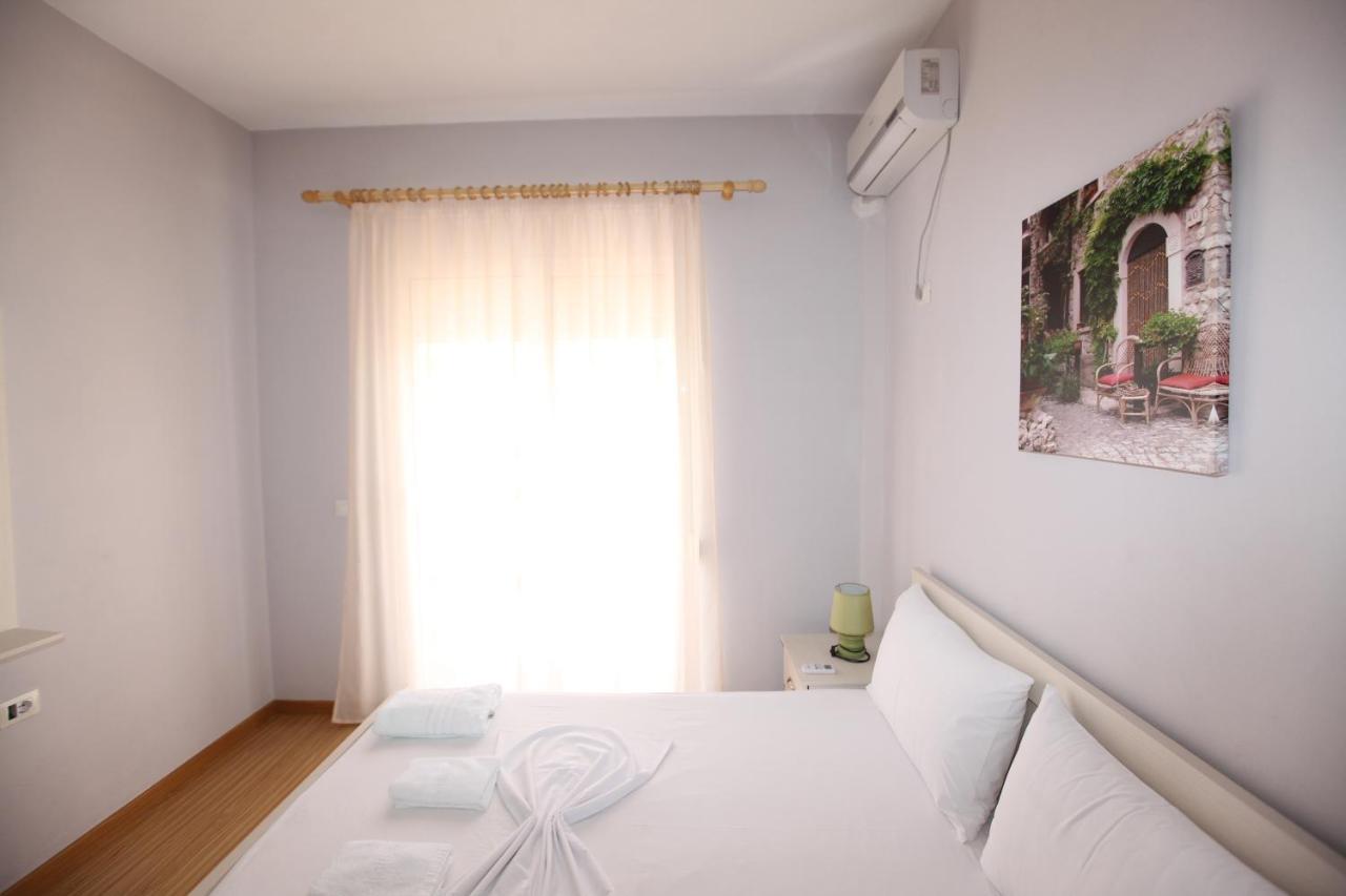 Teo Apartaments Саранда Экстерьер фото